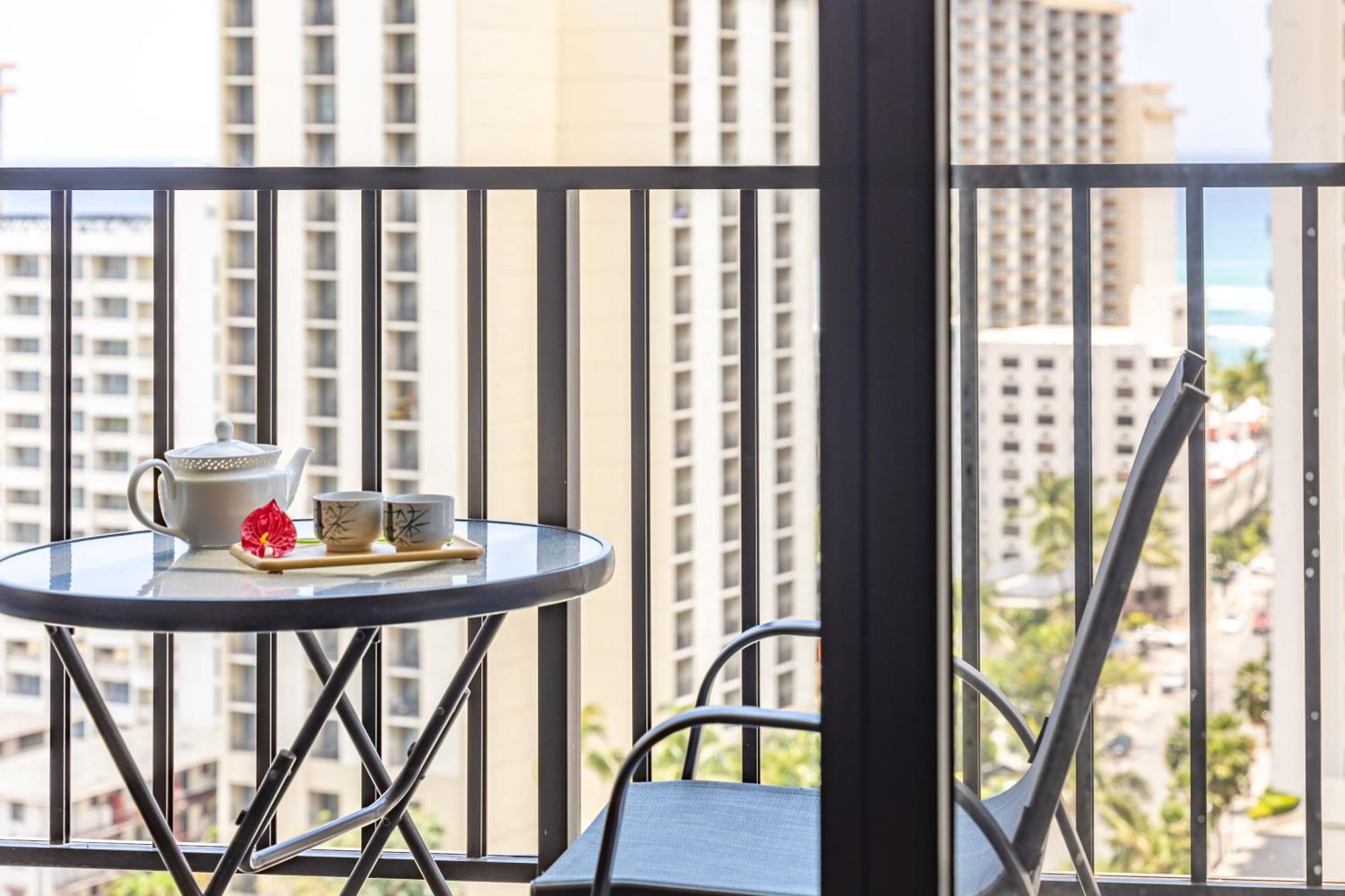 Beautiful 1Br, Steps To Waikiki Beach And Parking Гонолулу Экстерьер фото