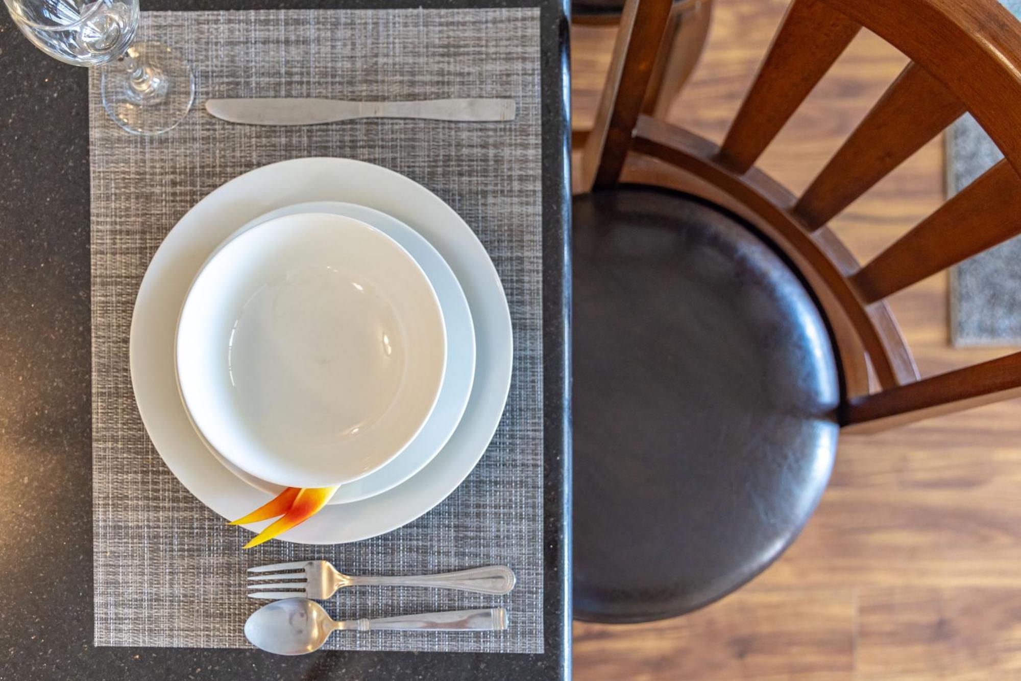 Beautiful 1Br, Steps To Waikiki Beach And Parking Гонолулу Экстерьер фото