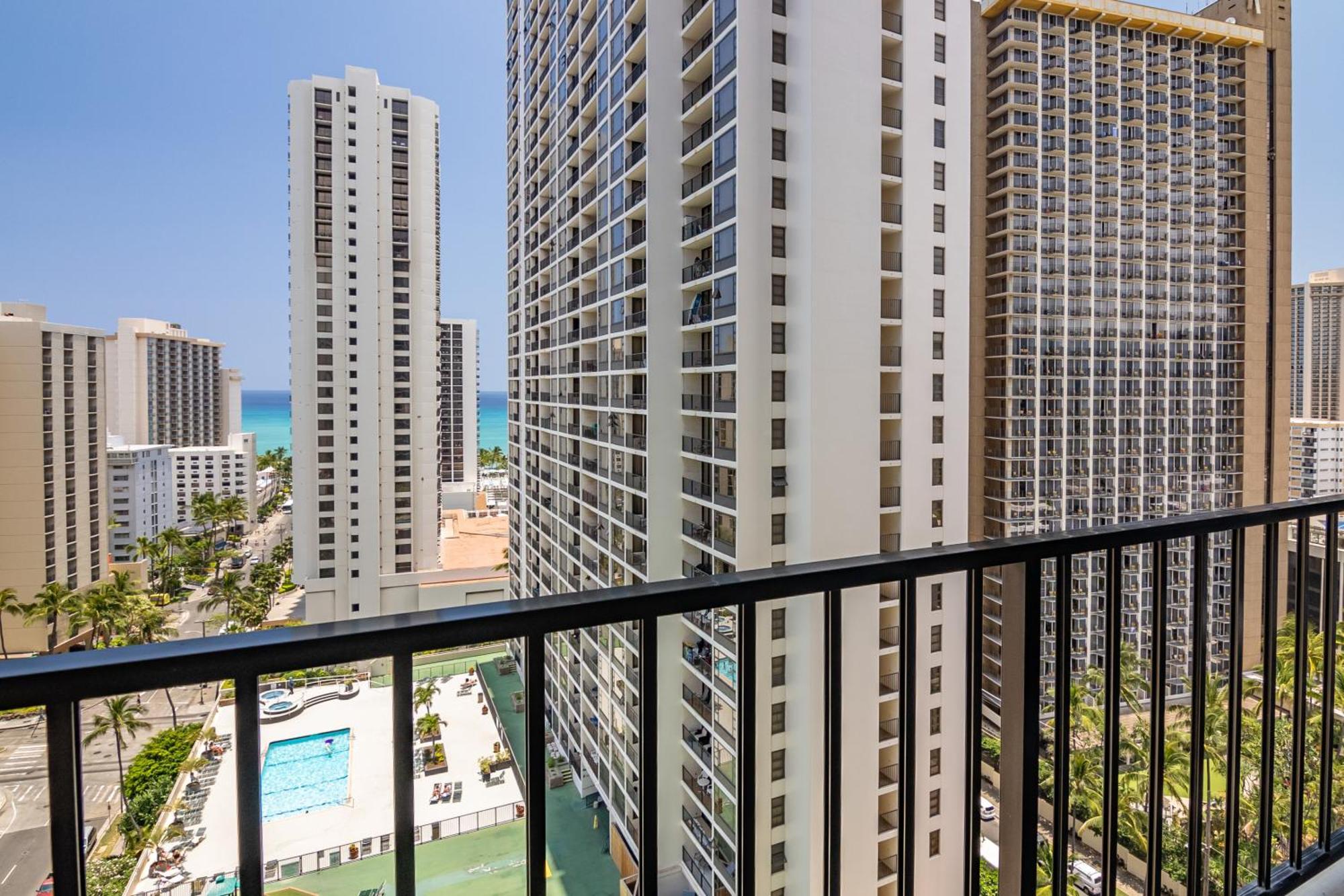 Beautiful 1Br, Steps To Waikiki Beach And Parking Гонолулу Экстерьер фото