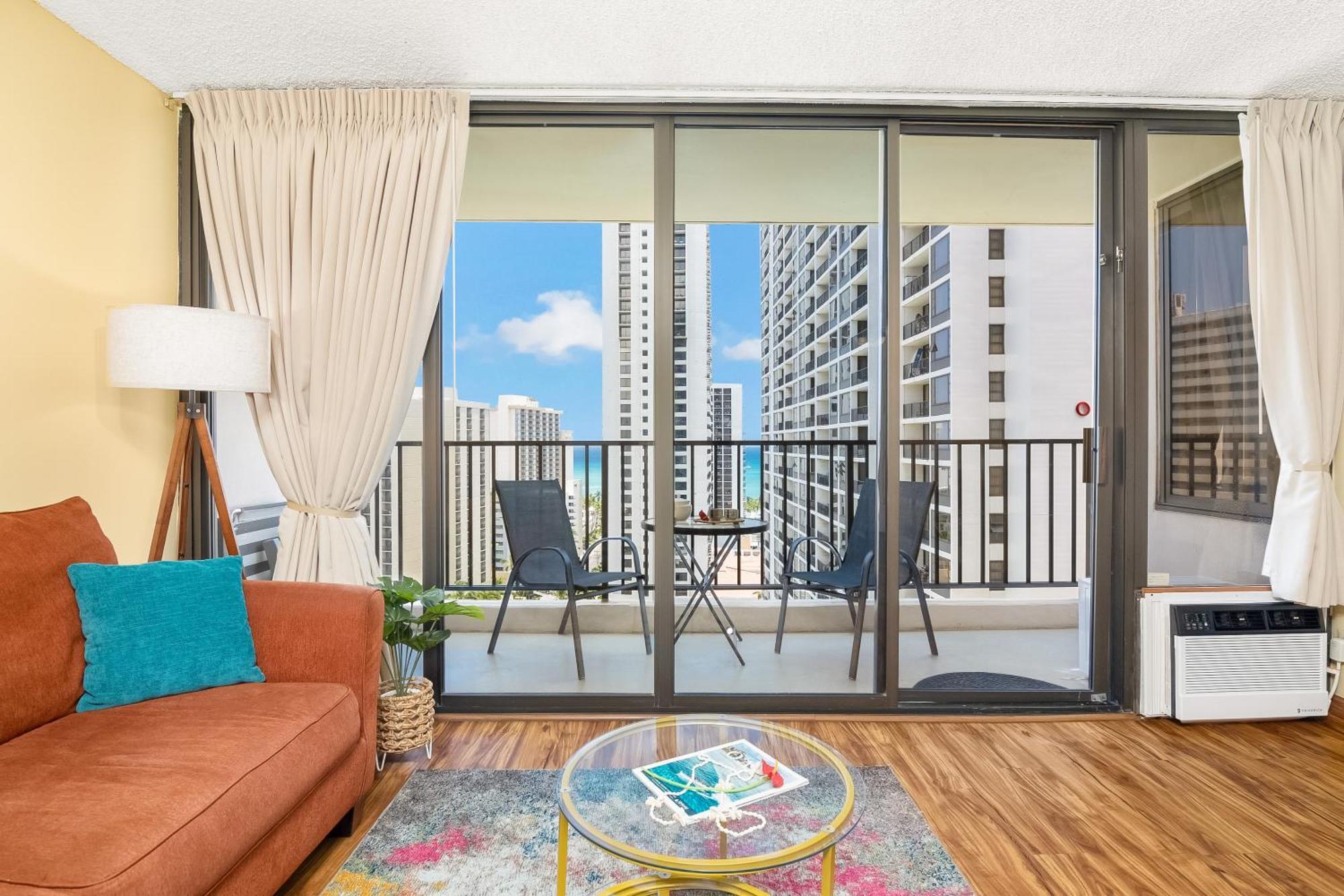Beautiful 1Br, Steps To Waikiki Beach And Parking Гонолулу Экстерьер фото