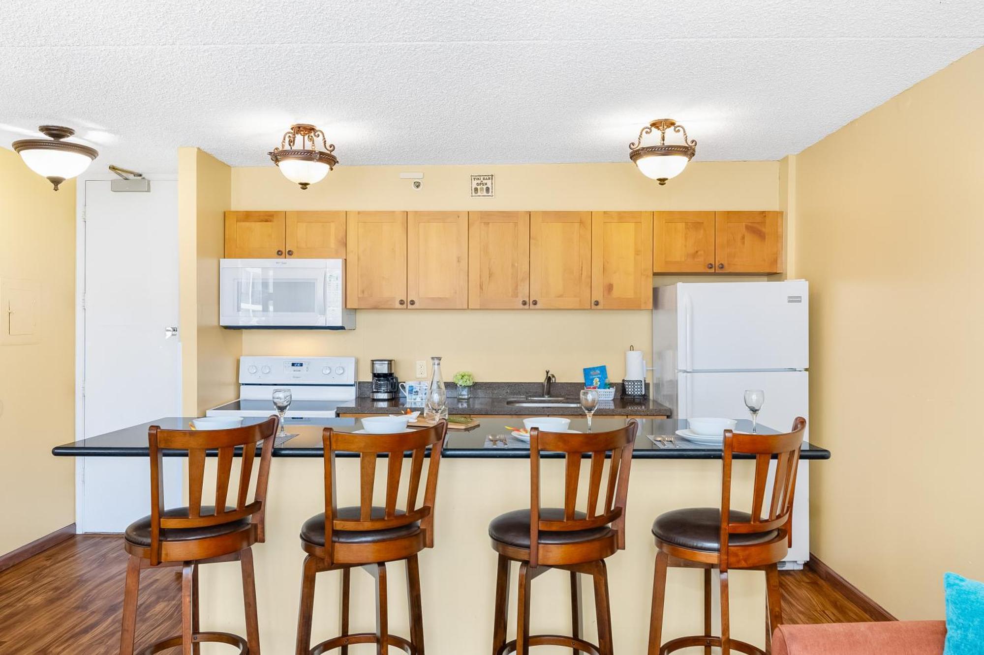 Beautiful 1Br, Steps To Waikiki Beach And Parking Гонолулу Экстерьер фото